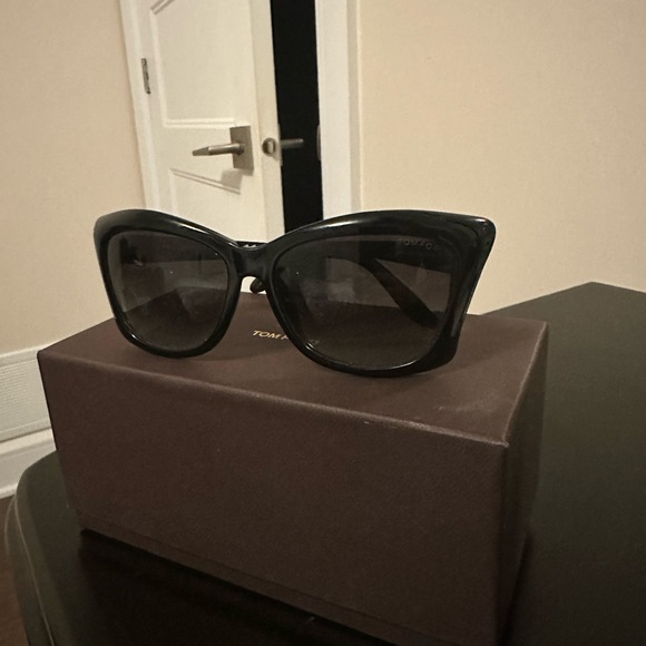Tom ford ladies sunglasses - Picture 3 of 8